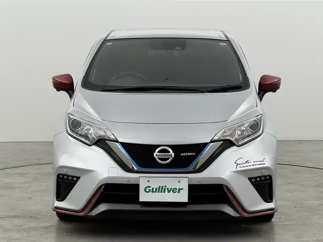日産 ノート e－パワー ニスモ 福岡県 2018(平30)年 5.8万km シルバー エアロ　/純正ナビ　/フルセグＴＶ　/デジタルルームミラー　/全方位カメラ　/ＥＴＣ　/ドライブレコーダー　/衝突被害軽減システム　/レーンキープ　/コーナーセンサー　/横滑り防止装置　/オートライト　/純正１６インチアルミホイール