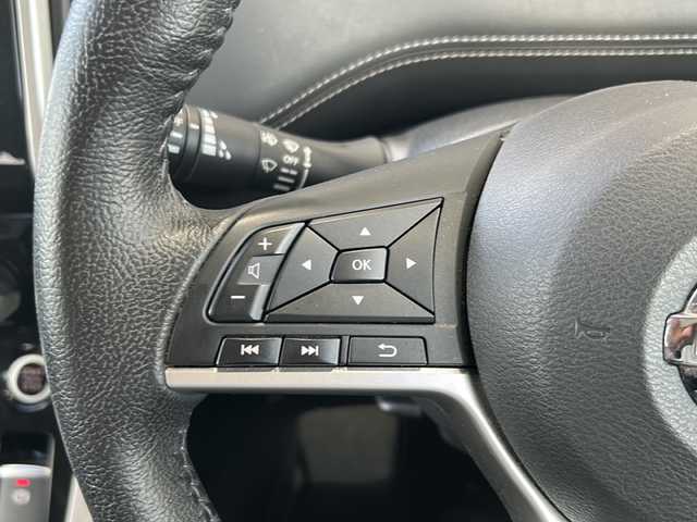 日産 セレナ ハイウェイスターVセレクションⅡ 静岡県 2019(平31)年 4.3万km ダイヤモンドブラック プロパイロット/・プリクラッシュ/・バックカメラ/・アラウンドビューモニター/・ドライブレコーダー前後/・レーンキープアシスト/・パーキングアシスト/・コーナーセンサー前後/社外SDナビ/・CD/・DVD/・Bluetooth/・フルセグTV/・USB/・純正フリップダウンモニター/主要装備/・デジタルインナーミラー/・両側パワースライドドア/・アイドリングストップ/・LEDヘッドライト/・フォグランプ/・オートライト/・社外マット/・ドアバイザー/・スペアキー