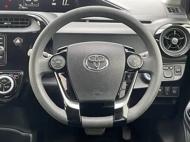 トヨタ アクア S スタイルブラック 福岡県 2018(平30)年 7万km ブラックマイカ トヨタセーフティセンス/PCS/LDA/純正ナビ（ＮＳＺＴ－Ｗ６６Ｔ）/フルセグTV/CD/DVD/SD/BT/AM/FM/バックカメラ/オートハイビーム/スマートキー/プッシュスタート/ビルトインＥＴＣ/電格ミラー/オートエアコン