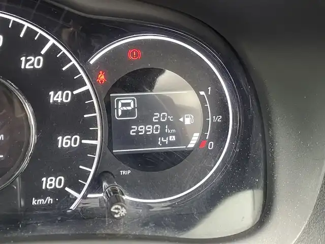 日産 ノート X DIG－S 群馬県 2013(平25)年 3万km スーパーブラック 純正７インチナビ　ＥＴＣ　ヘッドライトレベライザー　電動格納ミラー　オートエアコン　プッシュスタート　スマートキー　アイドリングストップ　純正フロアマット　横滑り防止装置　盗難防止装置　禁煙車