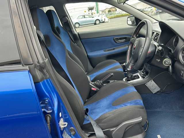 スバル インプレッサ ＷＲＸ STi 茨城県 2005(平17)年 9.4万km WRブルーマイカ STIスポイラー/社外メモリナビ/(地デジTV・BT・ラジオ再生)/6速MT/純正フロアマット/HIDヘッドライト/BBS製17inアルミホイール/CLIFFORDセキュリティ(Concept480j)/リモコンキー