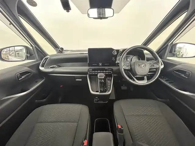 トヨタ ノア S－G 道央・札幌 2022(令4)年 3.9万km ホワイトパールクリスタルシャイン ・4WD/・寒冷地仕様/・トヨタセーフティセンス/・プリクラッシュセーフティ/・レーンキープアシスト/・レーダークルーズコントロール/・ロードサインアシスト/・リアカメラディテクション/・オートハイビーム/・パーキングアシスト/・純正ディスプレイオーディオ/・ナビ機能/全方位カメラ/フルセグ/BT/CD/DVD/・ビルトインETC/・両側パワースライドドア/・シートヒーター/・オートブレーキホールド/・ドアロック連動ミラー/・社外360°+後方ドライブレコーダー/・LEDヘッドライト/・積込サマータイヤゴム205/60R16