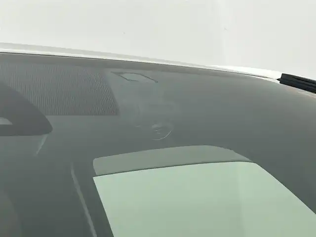 トヨタ ノア S－G 道央・札幌 2022(令4)年 3.9万km ホワイトパールクリスタルシャイン ・4WD/・寒冷地仕様/・トヨタセーフティセンス/・プリクラッシュセーフティ/・レーンキープアシスト/・レーダークルーズコントロール/・ロードサインアシスト/・リアカメラディテクション/・オートハイビーム/・パーキングアシスト/・純正ディスプレイオーディオ/・ナビ機能/全方位カメラ/フルセグ/BT/CD/DVD/・ビルトインETC/・両側パワースライドドア/・シートヒーター/・オートブレーキホールド/・ドアロック連動ミラー/・社外360°+後方ドライブレコーダー/・LEDヘッドライト/・積込サマータイヤゴム205/60R16