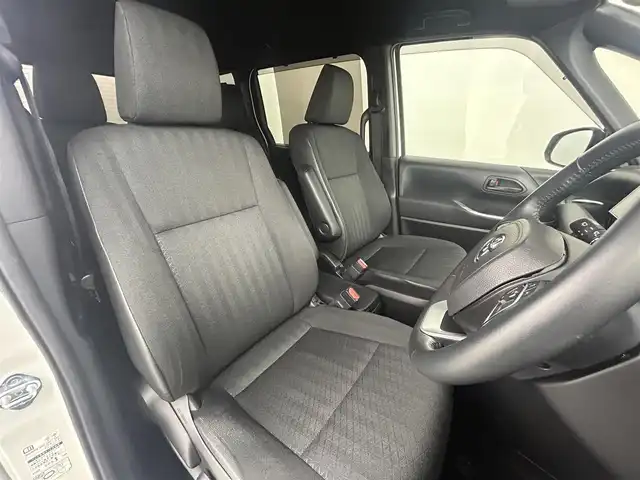 トヨタ ノア S－G 道央・札幌 2022(令4)年 3.9万km ホワイトパールクリスタルシャイン ・4WD/・寒冷地仕様/・トヨタセーフティセンス/・プリクラッシュセーフティ/・レーンキープアシスト/・レーダークルーズコントロール/・ロードサインアシスト/・リアカメラディテクション/・オートハイビーム/・パーキングアシスト/・純正ディスプレイオーディオ/・ナビ機能/全方位カメラ/フルセグ/BT/CD/DVD/・ビルトインETC/・両側パワースライドドア/・シートヒーター/・オートブレーキホールド/・ドアロック連動ミラー/・社外360°+後方ドライブレコーダー/・LEDヘッドライト/・積込サマータイヤゴム205/60R16