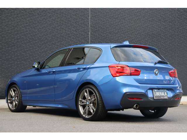 ＢＭＷ １１８ｄ Mスポーツ 大分県 2018(平30)年 8.7万km エストリルブルーM 当店買取車両/クルーズコントロール/純正ナビ/Ｂｌｕｅｔｏｏｔｈ/ＣＤ／ＤＶＤ/ＵＳＢ/バックカメラ/パーキングセンサー/ＬＥＤヘッドライト/オートライト/Ｆ／Ｒフォグ/純正１８インチＡＷ/純正フロアマット/ドライブレコーダー（SN-ST2200）/ＥＴＣ