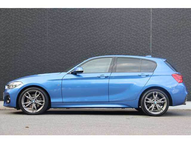 ＢＭＷ １１８ｄ Mスポーツ 大分県 2018(平30)年 8.7万km エストリルブルーM 当店買取車両/クルーズコントロール/純正ナビ/Ｂｌｕｅｔｏｏｔｈ/ＣＤ／ＤＶＤ/ＵＳＢ/バックカメラ/パーキングセンサー/ＬＥＤヘッドライト/オートライト/Ｆ／Ｒフォグ/純正１８インチＡＷ/純正フロアマット/ドライブレコーダー（SN-ST2200）/ＥＴＣ