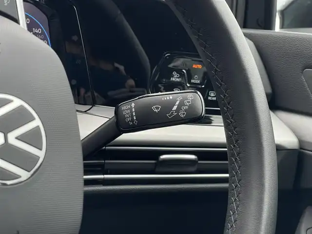 フォルクスワーゲン ＶＷ ゴルフ ヴァリアント TDI アクティブADV プラチナムED 山梨県 2023(令5)年 0.9万km ディープブラックパールエフェクト マトリクスLEDヘッドライトIQ.LIGHT/DiscoverPro/DigitalCockpitPro/ACC/プリクラッシュ/LKA/サイドアシスト/バックカメラ/シートヒーター/ステアリングヒーター/前後PDC/フルセグ/Bluetooth/AppleCarPlay/AndroidAuto/純正17インチAW/ETC2.0