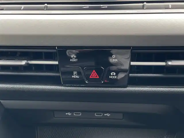 フォルクスワーゲン ＶＷ ゴルフ ヴァリアント TDI アクティブADV プラチナムED 山梨県 2023(令5)年 0.9万km ディープブラックパールエフェクト マトリクスLEDヘッドライトIQ.LIGHT/DiscoverPro/DigitalCockpitPro/ACC/プリクラッシュ/LKA/サイドアシスト/バックカメラ/シートヒーター/ステアリングヒーター/前後PDC/フルセグ/Bluetooth/AppleCarPlay/AndroidAuto/純正17インチAW/ETC2.0