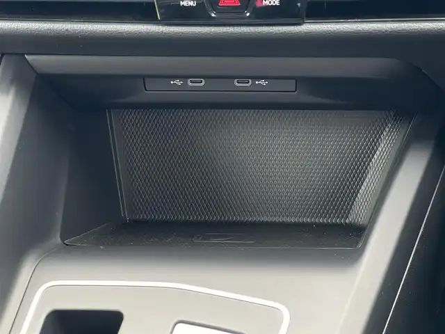 フォルクスワーゲン ＶＷ ゴルフ ヴァリアント TDI アクティブADV プラチナムED 山梨県 2023(令5)年 0.9万km ディープブラックパールエフェクト マトリクスLEDヘッドライトIQ.LIGHT/DiscoverPro/DigitalCockpitPro/ACC/プリクラッシュ/LKA/サイドアシスト/バックカメラ/シートヒーター/ステアリングヒーター/前後PDC/フルセグ/Bluetooth/AppleCarPlay/AndroidAuto/純正17インチAW/ETC2.0
