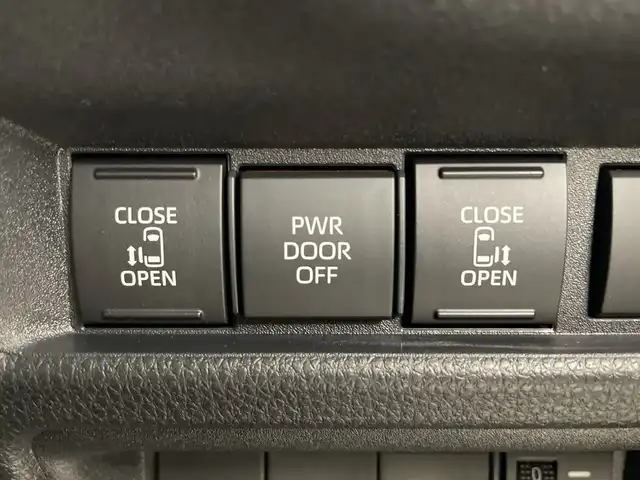 トヨタ シエンタ ハイブリッド G 群馬県 2025(令7)年 0.1千km ブラック 登録済未使用車　純正８型ディスプレオーディオ　全周囲カメラ　両側電動スライドドア　リヤサーキュレーター　ＥＴＣ　アダプティブクルーズコントロール　衝突被害軽減ブレーキ　ＢＳＭ　ＬＥＤライト　禁煙車