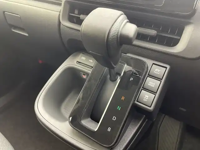 トヨタ シエンタ ハイブリッド G 群馬県 2025(令7)年 0.1千km ブラック 登録済未使用車　純正８型ディスプレオーディオ　全周囲カメラ　両側電動スライドドア　リヤサーキュレーター　ＥＴＣ　アダプティブクルーズコントロール　衝突被害軽減ブレーキ　ＢＳＭ　ＬＥＤライト　禁煙車