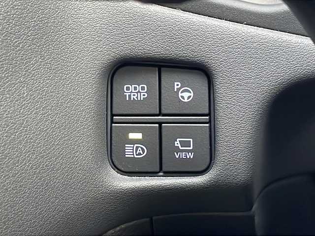 トヨタ クラウン ハイブリッド RS アドバンス Four 青森県 2018(平30)年 9.8万km ホワイトパールクリスタルシャイン 4WD/純正SDナビ・フルセグTV/CD・DVD・Bluetooth・SD・USB/OPパノラミックビューモニター/合皮コンビシート/前席パワーシート・シートヒーター/ステアリングヒーター/カラーヘッドアップディスプレイ/OPセーフティパッケージプラス/インテリジェントパーキングアシスト2/リアカメラディテクション/パーキングサポートブレーキ/セーフティセンス/プリクラッシュセーフティ/レーダークルーズコントロール/レーントレーシングアシスト/アダプティブハイビーム/ブラインドスポットモニター/クリアランスソナー/パドルシフト/AC100V100W/純正ビルトインETC2.0/前後ドライブレコーダー/3眼LEDヘッドランプ/フォグランプ/純正18インチアルミ/TRDエアロ