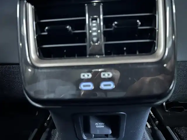 トヨタ クラウン エステート RS 道央・札幌 2025(令7)年 0.6万km プレシャスホワイトパール ワンオーナー/純正ディスプレイオーディオ(BT/タイプC/Miracast/Apple Carplay/Android Auto/FM/AM/フルセグ/)/フルモデリスタエアロ/ワイヤレス充電/ドラレコ前後/ガラスルーフ/ステアリングヒーター/エアシートD+N/シートヒーター全席/パワーバックドア/ETC2.0/AC100V充電/D＋NパワーシートD席メモリーシート付/黒レザーシート/モデリスタAW21インチ/トヨタセーフティセンス/PDA(プロアクティブドライビングアシスト)/HUD(ヘッドアップディスプレイ)/BSM(ブラインドスポットモニター)/PCS(プリクラッシュセーフティ)/SEA(安心降車システム)/ADAS(先進運転支援システム)/純正AW積載/スマートキー×2/保証書/取扱説明書