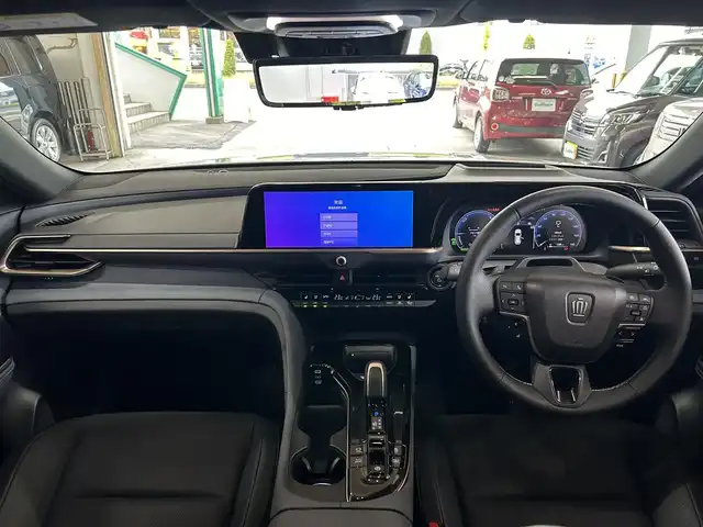 トヨタ クラウン エステート RS 道央・札幌 2025(令7)年 0.6万km プレシャスホワイトパール ワンオーナー/純正ディスプレイオーディオ(BT/タイプC/Miracast/Apple Carplay/Android Auto/FM/AM/フルセグ/)/フルモデリスタエアロ/ワイヤレス充電/ドラレコ前後/ガラスルーフ/ステアリングヒーター/エアシートD+N/シートヒーター全席/パワーバックドア/ETC2.0/AC100V充電/D＋NパワーシートD席メモリーシート付/黒レザーシート/モデリスタAW21インチ/トヨタセーフティセンス/PDA(プロアクティブドライビングアシスト)/HUD(ヘッドアップディスプレイ)/BSM(ブラインドスポットモニター)/PCS(プリクラッシュセーフティ)/SEA(安心降車システム)/ADAS(先進運転支援システム)/純正AW積載/スマートキー×2/保証書/取扱説明書