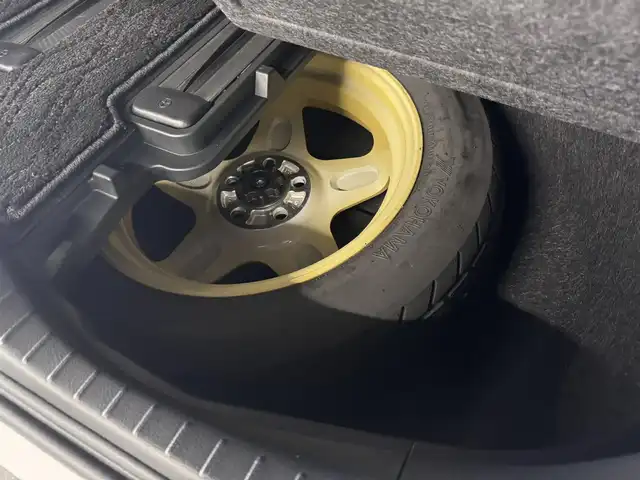 トヨタ アルファード S Cパッケージ 三重県 2020(令2)年 6.2万km ホワイトパールクリスタルシャイン ガソリン/FF/MTモード付インパネCVT/純正 9インチディスプレイオーディオ/（FM/AM/CD*/DVD*/USB/iPod/Bluetooth/Miracast）/12.1インチ 後席モニター V12T-R68C/バックガイドモニター/モデリスタエアロ（F/S/R下）＋スポーツマフラー/両側パワースライドドア/ドライブレコーダー 前後（ミラー内蔵）/ビルトイン ETC/Toyota Safety Sense/・プリクラッシュセーフティ/・レーントレーシングアシスト/・クリアランスソナー/・パーキングサポートブレーキ/・アダプティブハイビームシステム/・レーダークルコン/・ロードサインアシスト/・先行車発進告知機能/など/装備/・【OP】ツインムーンルーフ/・合皮シート/・パワーシート（D/N）/・エグゼクティブパワーシート（電動リクライニング＆オットマン（N/2nd））/・パワーバックドア/・シートヒーター・ベンチレーション（D/N）/・ステアリングヒーター/・オートライト/・3眼フルLEDヘッドランプ/・ステアリングスイッチ/・左右・後席独立オートエアコン/・自動防眩ルームミラー/・純正18inAW/・スマートキーx2/・保/取/・スペアタイヤ*/など/*…OP