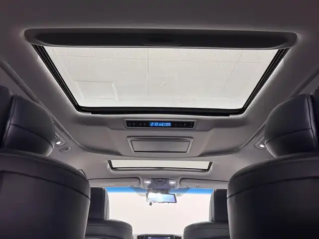 トヨタ アルファード S Cパッケージ 三重県 2020(令2)年 6.2万km ホワイトパールクリスタルシャイン ガソリン/FF/MTモード付インパネCVT/純正 9インチディスプレイオーディオ/（FM/AM/CD*/DVD*/USB/iPod/Bluetooth/Miracast）/12.1インチ 後席モニター V12T-R68C/バックガイドモニター/モデリスタエアロ（F/S/R下）＋スポーツマフラー/両側パワースライドドア/ドライブレコーダー 前後（ミラー内蔵）/ビルトイン ETC/Toyota Safety Sense/・プリクラッシュセーフティ/・レーントレーシングアシスト/・クリアランスソナー/・パーキングサポートブレーキ/・アダプティブハイビームシステム/・レーダークルコン/・ロードサインアシスト/・先行車発進告知機能/など/装備/・【OP】ツインムーンルーフ/・合皮シート/・パワーシート（D/N）/・エグゼクティブパワーシート（電動リクライニング＆オットマン（N/2nd））/・パワーバックドア/・シートヒーター・ベンチレーション（D/N）/・ステアリングヒーター/・オートライト/・3眼フルLEDヘッドランプ/・ステアリングスイッチ/・左右・後席独立オートエアコン/・自動防眩ルームミラー/・純正18inAW/・スマートキーx2/・保/取/・スペアタイヤ*/など/*…OP