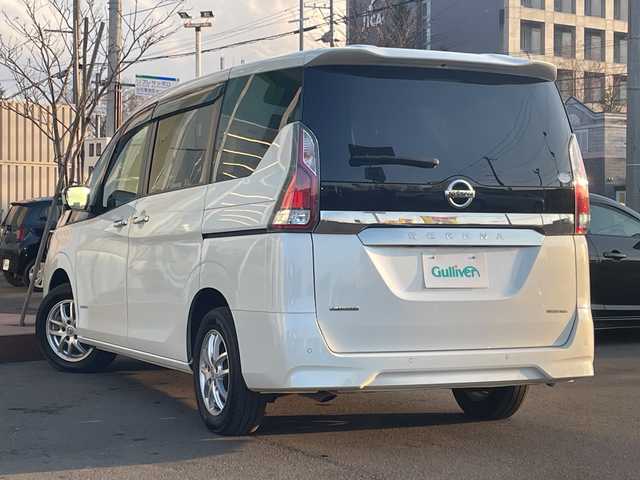 日産 セレナ X V 道央・札幌 2020(令2)年 6.9万km ブリリアントホワイトパール ・４WD/・衝突軽減ブレーキ/・両側パワースライドドア/・全方位カメラ/・純正ナビ/　CD＆DVD＆BT＆TV/・バックカメラ/・サイドカメラ/・フロントカメラ/・ブラインドスポットモニター/・純正エンジンスターター/・オートライト/・オートエアコン/・クルーズコントロール/・ビルトインETC/・プッシュスタート/・スマートキー/・電動格納ミラー/・前方ドライブレコーダー/・純正フロアマット/・ドアバイザー/・ウィンカーミラー/・フォグライト/・LEDヘッドライト/・スペアキー