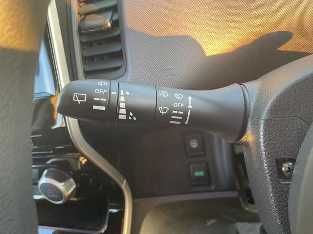 日産 セレナ X V 道央・札幌 2020(令2)年 6.9万km ブリリアントホワイトパール ・４WD/・衝突軽減ブレーキ/・両側パワースライドドア/・全方位カメラ/・純正ナビ/　CD＆DVD＆BT＆TV/・バックカメラ/・サイドカメラ/・フロントカメラ/・ブラインドスポットモニター/・純正エンジンスターター/・オートライト/・オートエアコン/・クルーズコントロール/・ビルトインETC/・プッシュスタート/・スマートキー/・電動格納ミラー/・前方ドライブレコーダー/・純正フロアマット/・ドアバイザー/・ウィンカーミラー/・フォグライト/・LEDヘッドライト/・スペアキー