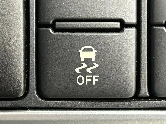 トヨタ エスティマ アエラス プレミアム G 道央・札幌 2016(平28)年 4.2万km ホワイトパールクリスタルシャイン ・４WD（オートモード付）/・寒冷地仕様/・DOP９インチSDナビ/　CD/DVD/SD/BT/フルセグTV/・バックカメラ/・ビルトインETC/・ドライブレコーダー前方（ZDR012）/・トヨタセーフティセンス/・衝突被害軽減ブレーキ/・レーンキープアシスト/・先行車発進通知/・クルーズコントロール/・横滑り防止装置/・ABS/・MTモード付AT/・両側パワースライドドア/・ハーフレザーシート/・D+N席シートヒーター/・D席メモリーシート/・nanoe付WAC/・オートマチックハイビーム/・オートライト/・LEDヘッドライト/・電動格納ウィンカーミラー/・純正フロアマット/・プッシュスタート/・スマートキー/・保証書