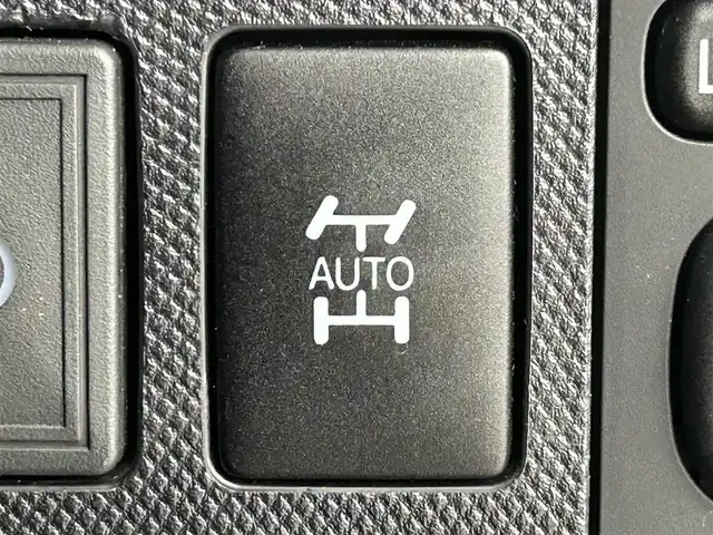 トヨタ エスティマ アエラス プレミアム G 道央・札幌 2016(平28)年 4.2万km ホワイトパールクリスタルシャイン ・４WD（オートモード付）/・寒冷地仕様/・DOP９インチSDナビ/　CD/DVD/SD/BT/フルセグTV/・バックカメラ/・ビルトインETC/・ドライブレコーダー前方（ZDR012）/・トヨタセーフティセンス/・衝突被害軽減ブレーキ/・レーンキープアシスト/・先行車発進通知/・クルーズコントロール/・横滑り防止装置/・ABS/・MTモード付AT/・両側パワースライドドア/・ハーフレザーシート/・D+N席シートヒーター/・D席メモリーシート/・nanoe付WAC/・オートマチックハイビーム/・オートライト/・LEDヘッドライト/・電動格納ウィンカーミラー/・純正フロアマット/・プッシュスタート/・スマートキー/・保証書