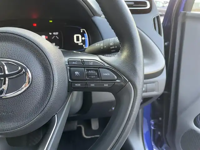 トヨタ アクア Z 滋賀県 2023(令5)年 2.9万km ダークブルーマイカM 純正10.5インチナビ/AM/FM/Bluetooth/パノラミックビューモニター/ビルトインETC/セーフティセンス/・プリクラッシュセーフティ/・レーントレーシングアシスト/・レーダークルーズコントロール/・オートマチックハイビーム/・ロードサインアシスト/パーキングサポートブレーキ/LEDヘッドライト/オートライト/ブラインドスポットモニター/ハーフレザーシート/D席パワーシート/D/N席シートヒーター/クリアランスソナー/プッシュスタート/スマートキー/前後ドライブレコーダー