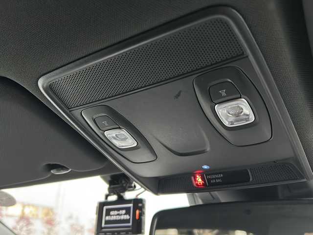 ルノー ルノー ルーテシア インテンス テックパック 東京都 2021(令3)年 3.2万km ライトブルー 純正モニター/BOSEプレミアムサウンド/バックカメラ/360°カメラ/Bluetooth/追従型クルコン/レーンキープ/BSM/前席シートヒーター/ステアリングヒーター/黒革シート/社外前後ドラレコ/オートホールド/純正16インチAW/パーキングセンサー