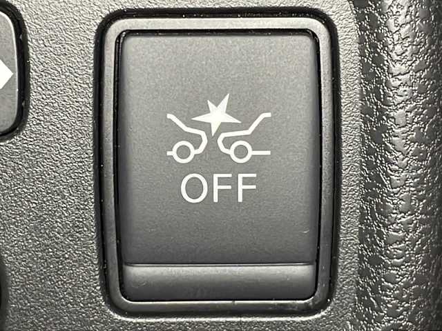 日産 ノート e－パワー X 広島県 2018(平30)年 4.5万km スーパーブラック 純正ナビ　/アラウンドビューモニター　/フルセグ　/オートハイビーム　/インテリジェントルームミラー　/レーンキープアシスト　/オートライト　/衝突軽減　/コーナーセンサー　/スマートキー　/LEDヘッドランプ　/ETC/社外14インチアルミホイール(185/70/R14)/エアバック（運転席/助手席）