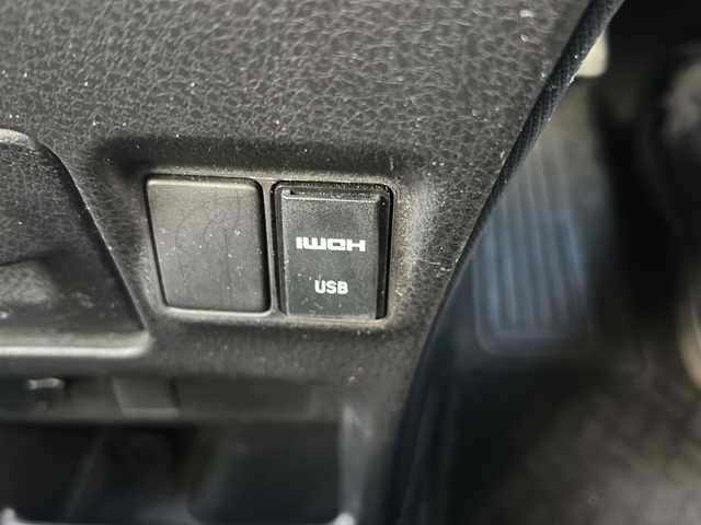 トヨタ ヴォクシー X 京都府 2016(平28)年 12.6万km ブラック 〇Bluetooth/〇アルパインヴォクシー専用ナビ/〇社外アルミ/〇ビルトインETC/〇８人乗り/〇レーンキープアシスト/〇オートマチックハイビーム/〇MTモード付AT車