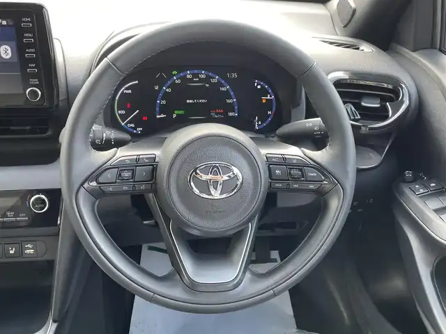 トヨタ ヤリスクロス ハイブリッド Z 愛媛県 2024(令6)年 1.4万km ブラックマイカ モデリスタエアロ/ディスプレイオーディオ/（AppleCarPlay/AndroidAuto）/アラウンドビューモニター　/レーダークルーズコントロール　/シートヒーター　/ステアリングヒーター　/衝突軽減システム　/LEDヘッドライト/オートハイビーム　/ブレーキホールド/前後コーナーセンサー/横滑り防止装置/レーンキープアシスト/盗難防止装置/純正18インチAW/スマートキー/USB・TypeC入力端子/ドライブ&EVモード選択