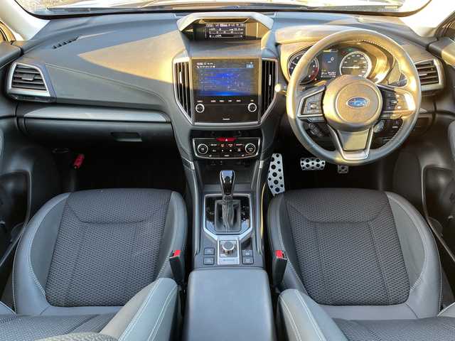 スバル フォレスター ハイブリッド アドバンス 新潟県 2021(令3)年 1.5万km クリスタルブラックシリカ 4WD/純正HDDナビ(CN-FX800D)/CD/DVD/BD/BT/フルセグテレビ/フロント/サイドカメラ/SDミュージックサーバー/ETC/衝突被害軽減ブレーキ/レーンキープアシスト/レーダークルーズコントロール/半革シート/パワーシート/シートヒーター/ステアリングヒーター/ステアリングスイッチ/パドルシフト/コーナーセンサー/スマートキー/プッシュスタート/LEDヘッドライト/オートライト/フォグランプ/純正１８インチアルミホイール