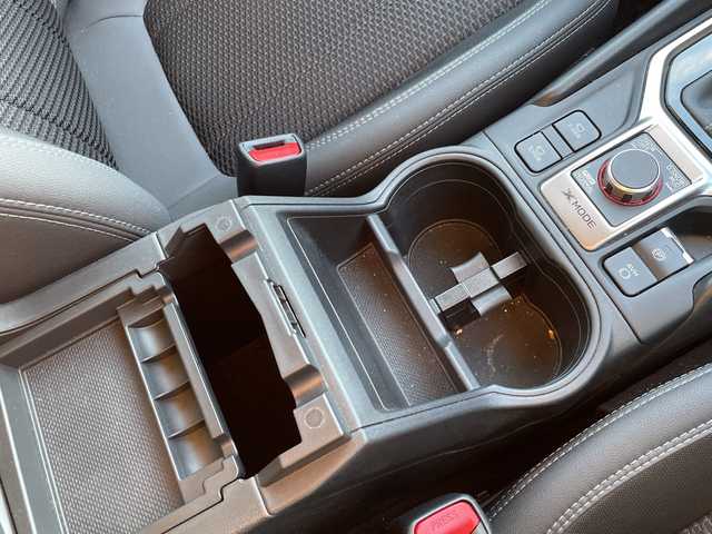 スバル フォレスター ハイブリッド アドバンス 新潟県 2021(令3)年 1.5万km クリスタルブラックシリカ 4WD/純正HDDナビ(CN-FX800D)/CD/DVD/BD/BT/フルセグテレビ/フロント/サイドカメラ/SDミュージックサーバー/ETC/衝突被害軽減ブレーキ/レーンキープアシスト/レーダークルーズコントロール/半革シート/パワーシート/シートヒーター/ステアリングヒーター/ステアリングスイッチ/パドルシフト/コーナーセンサー/スマートキー/プッシュスタート/LEDヘッドライト/オートライト/フォグランプ/純正１８インチアルミホイール