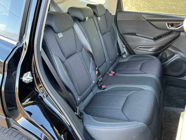 スバル フォレスター ハイブリッド アドバンス 新潟県 2021(令3)年 1.5万km クリスタルブラックシリカ 4WD/純正HDDナビ(CN-FX800D)/CD/DVD/BD/BT/フルセグテレビ/フロント/サイドカメラ/SDミュージックサーバー/ETC/衝突被害軽減ブレーキ/レーンキープアシスト/レーダークルーズコントロール/半革シート/パワーシート/シートヒーター/ステアリングヒーター/ステアリングスイッチ/パドルシフト/コーナーセンサー/スマートキー/プッシュスタート/LEDヘッドライト/オートライト/フォグランプ/純正１８インチアルミホイール