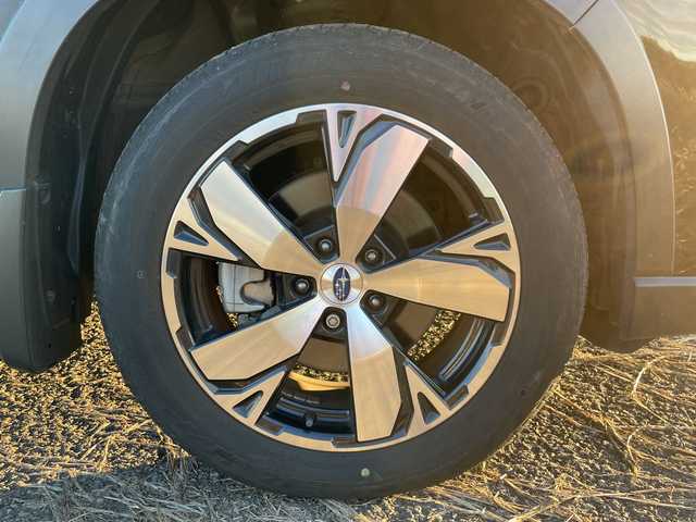 スバル フォレスター ハイブリッド アドバンス 新潟県 2021(令3)年 1.5万km クリスタルブラックシリカ 4WD/純正HDDナビ(CN-FX800D)/CD/DVD/BD/BT/フルセグテレビ/フロント/サイドカメラ/SDミュージックサーバー/ETC/衝突被害軽減ブレーキ/レーンキープアシスト/レーダークルーズコントロール/半革シート/パワーシート/シートヒーター/ステアリングヒーター/ステアリングスイッチ/パドルシフト/コーナーセンサー/スマートキー/プッシュスタート/LEDヘッドライト/オートライト/フォグランプ/純正１８インチアルミホイール