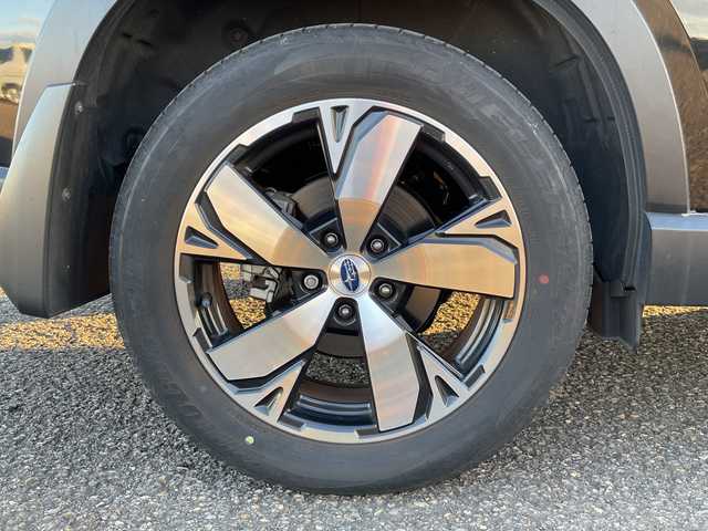 スバル フォレスター ハイブリッド アドバンス 新潟県 2021(令3)年 1.5万km クリスタルブラックシリカ 4WD/純正HDDナビ(CN-FX800D)/CD/DVD/BD/BT/フルセグテレビ/フロント/サイドカメラ/SDミュージックサーバー/ETC/衝突被害軽減ブレーキ/レーンキープアシスト/レーダークルーズコントロール/半革シート/パワーシート/シートヒーター/ステアリングヒーター/ステアリングスイッチ/パドルシフト/コーナーセンサー/スマートキー/プッシュスタート/LEDヘッドライト/オートライト/フォグランプ/純正１８インチアルミホイール