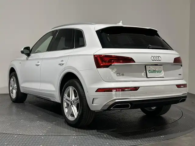 アウディ アウディ Ｑ５ 40TDIクワトロ Sライン 愛媛県 2021(令3)年 1.7万km グレイシアホワイトメタリック バーチャルコックピット/純正ナビゲーション/全方位カメラ/ETC/前後ドライブレコーダー/ACC/レーンキープアシスト/ブラインドスポットモニター/ハーフレザーシート/全席シートヒーター/前席パワーシート/ハンドルヒーター/置くだけ充電/オートホールド/プッシュスタート/スマートキー