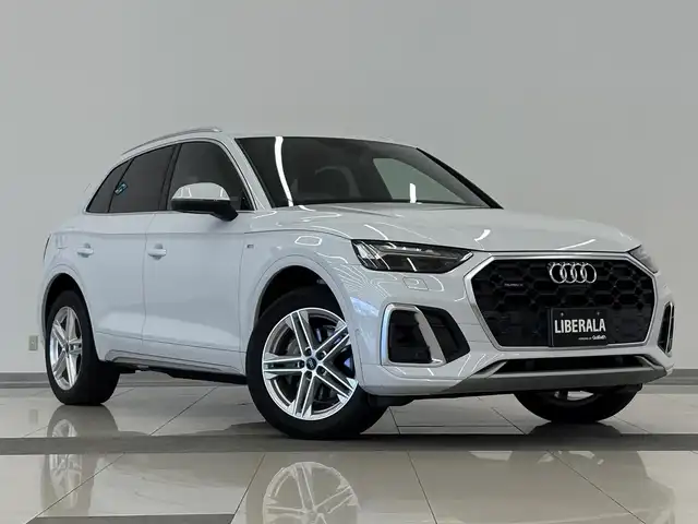 アウディ アウディ Ｑ５ 40TDIクワトロ Sライン 岡山県 2021(令3)年 1.7万km グレイシアホワイトメタリック バーチャルコックピット/純正ナビゲーション/全方位カメラ/ETC/前後ドライブレコーダー/ACC/レーンキープアシスト/ブラインドスポットモニター/ハーフレザーシート/全席シートヒーター/前席パワーシート/ハンドルヒーター/置くだけ充電/オートホールド/プッシュスタート/スマートキー