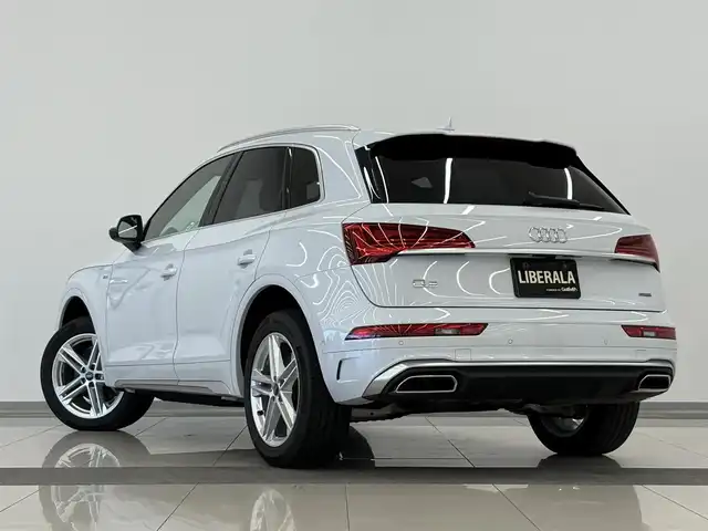 アウディ アウディ Ｑ５ 40TDIクワトロ Sライン 岡山県 2021(令3)年 1.7万km グレイシアホワイトメタリック バーチャルコックピット/純正ナビゲーション/全方位カメラ/ETC/前後ドライブレコーダー/ACC/レーンキープアシスト/ブラインドスポットモニター/ハーフレザーシート/全席シートヒーター/前席パワーシート/ハンドルヒーター/置くだけ充電/オートホールド/プッシュスタート/スマートキー