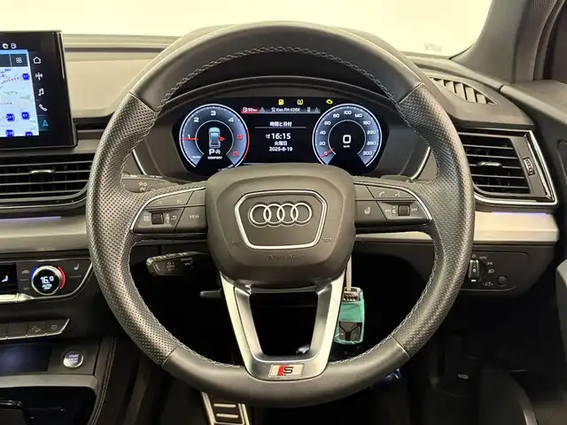 アウディ アウディ Ｑ５ 40TDIクワトロ Sライン 岡山県 2021(令3)年 1.7万km グレイシアホワイトメタリック バーチャルコックピット/純正ナビゲーション/全方位カメラ/ETC/前後ドライブレコーダー/ACC/レーンキープアシスト/ブラインドスポットモニター/ハーフレザーシート/全席シートヒーター/前席パワーシート/ハンドルヒーター/置くだけ充電/オートホールド/プッシュスタート/スマートキー