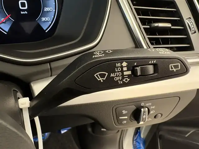 アウディ アウディ Ｑ５ 40TDIクワトロ Sライン 岡山県 2021(令3)年 1.7万km グレイシアホワイトメタリック バーチャルコックピット/純正ナビゲーション/全方位カメラ/ETC/前後ドライブレコーダー/ACC/レーンキープアシスト/ブラインドスポットモニター/ハーフレザーシート/全席シートヒーター/前席パワーシート/ハンドルヒーター/置くだけ充電/オートホールド/プッシュスタート/スマートキー