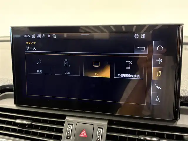 アウディ アウディ Ｑ５ 40TDIクワトロ Sライン 岡山県 2021(令3)年 1.7万km グレイシアホワイトメタリック バーチャルコックピット/純正ナビゲーション/全方位カメラ/ETC/前後ドライブレコーダー/ACC/レーンキープアシスト/ブラインドスポットモニター/ハーフレザーシート/全席シートヒーター/前席パワーシート/ハンドルヒーター/置くだけ充電/オートホールド/プッシュスタート/スマートキー