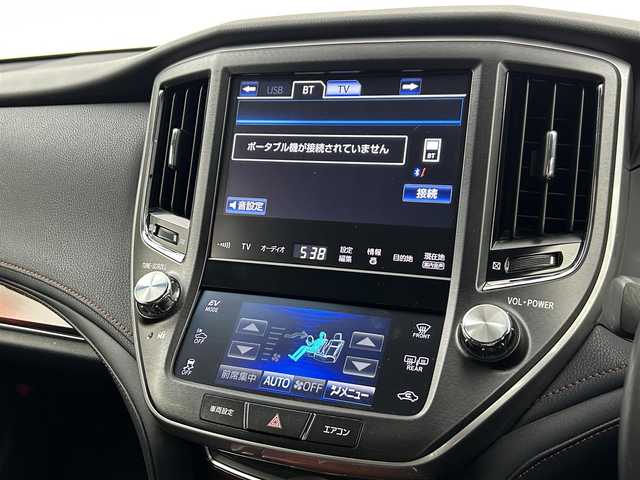 トヨタ クラウン マジェスタ Fバージョン 福岡県 2014(平26)年 4.7万km ホワイトパールクリスタルシャイン 純正メーカーナビ（ＢＴ，フルセグＴＶ）　/バックカメラ　/ドラレコ　/ＥＴＣ　/ＡＣＣ　/コーナーセンサー　/衝突被害軽減ブレーキ　/レーンキープ　/ＢＳＭ　/ＭＴモード付き　/本革　/パワーシート　/シートヒーター　/ＬＥＤ