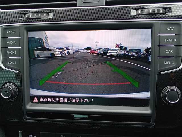 フォルクスワーゲン ゴルフ ＧＴＥ 福井県 2015(平27)年 7.8万km 白 衝突被害軽減システム/純正ナビ/・（CD/DVD/Bluetooth/AUX)/バックカメラ/ビルトインETC/ドライブレコーダー/レーダー探知機（AR-383GA）/パドルシフト/ステアリングスイッチ/オートブレーキホールド/オートLEDライト/電動格納ウィンカーミラー/純正18インチAW/スマートキー