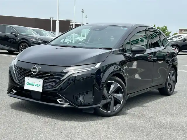 日産 オーラ G レザーエディション 奈良県 2022(令4)年 2.9万km 黒 純正メーカーナビ/(AM/FM/USB/フルセグTV)/アラウンドビューモニター/BOSEパーソナルプラスサウンドシステム/エマージェンシーブレーキ/黒革シート/シートヒーター/ステアリングヒーター/レーダークルーズコントロール/コーナーセンサー/ドライブレコーダー/革巻きステアリング/ステアリングスイッチ/オートライト/電動サイドブレーキ/プッシュスタート/電格ウインカーミラー/純正フロアマット/ドアバイザー