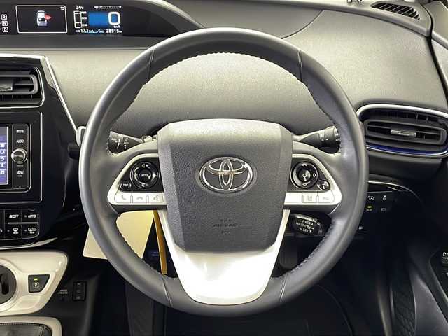 トヨタ プリウス A ツーリングセレクション 新潟県 2017(平29)年 2.9万km ホワイトパールクリスタルシャイン 純正SDメモリナビ(型式:NSZTーW60T)/Hカバー/ヘッドアップディスプレイ/ステリアリングリモコン/フロントフォグランプ/EVドライブモード/バックカメラ/フルセグテレビ/ETC