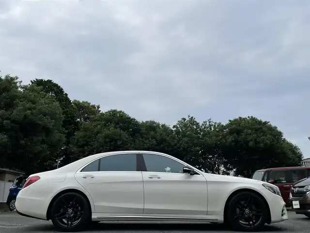 メルセデス・ベンツ Ｓ５６０Ｌ AMGライン 東京都 2018(平30)年 6.8万km ダイヤモンドホワイト AMGライン/パノラミックスライディングルーフ/ナッパ革シート/Burmesterサウンドシステム/純正12.3インチディスプレイナビ/・Bluetoothオーディオ/フルセグTV/360°カメラシステム/ヘッドアップディスプレイ/レーダーセーフティパッケージ/・エマージェンシーストップアシスト/・ディスタンスアシストディストロニック/・ステアリングアシスト/・レーンチェンジアシスト/・ブラインドスポットモニター/AMG製19インチアルミホイール/全席シートヒーター/ベンチレーション/全席パワーシート/純正フロアマット/保証書/取扱説明書