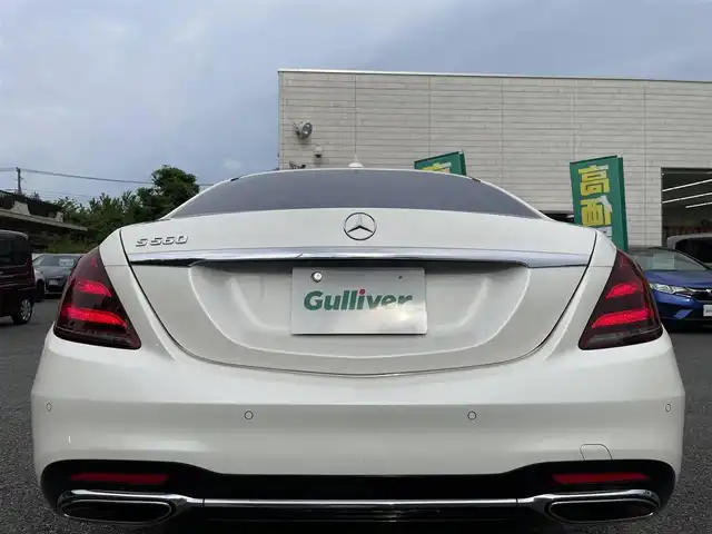 メルセデス・ベンツ Ｓ５６０Ｌ AMGライン 東京都 2018(平30)年 6.8万km ダイヤモンドホワイト AMGライン/パノラミックスライディングルーフ/ナッパ革シート/Burmesterサウンドシステム/純正12.3インチディスプレイナビ/・Bluetoothオーディオ/フルセグTV/360°カメラシステム/ヘッドアップディスプレイ/レーダーセーフティパッケージ/・エマージェンシーストップアシスト/・ディスタンスアシストディストロニック/・ステアリングアシスト/・レーンチェンジアシスト/・ブラインドスポットモニター/AMG製19インチアルミホイール/全席シートヒーター/ベンチレーション/全席パワーシート/純正フロアマット/保証書/取扱説明書