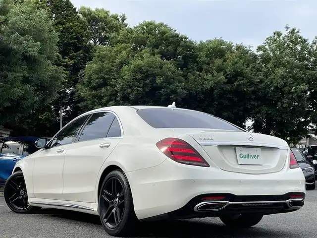 メルセデス・ベンツ Ｓ５６０Ｌ AMGライン 東京都 2018(平30)年 6.8万km ダイヤモンドホワイト AMGライン/パノラミックスライディングルーフ/ナッパ革シート/Burmesterサウンドシステム/純正12.3インチディスプレイナビ/・Bluetoothオーディオ/フルセグTV/360°カメラシステム/ヘッドアップディスプレイ/レーダーセーフティパッケージ/・エマージェンシーストップアシスト/・ディスタンスアシストディストロニック/・ステアリングアシスト/・レーンチェンジアシスト/・ブラインドスポットモニター/AMG製19インチアルミホイール/全席シートヒーター/ベンチレーション/全席パワーシート/純正フロアマット/保証書/取扱説明書