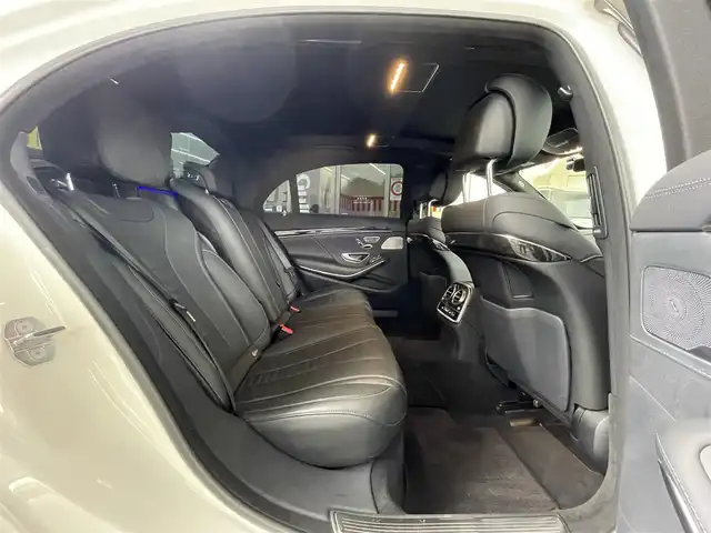 メルセデス・ベンツ Ｓ５６０Ｌ AMGライン 東京都 2018(平30)年 6.8万km ダイヤモンドホワイト AMGライン/パノラミックスライディングルーフ/ナッパ革シート/Burmesterサウンドシステム/純正12.3インチディスプレイナビ/・Bluetoothオーディオ/フルセグTV/360°カメラシステム/ヘッドアップディスプレイ/レーダーセーフティパッケージ/・エマージェンシーストップアシスト/・ディスタンスアシストディストロニック/・ステアリングアシスト/・レーンチェンジアシスト/・ブラインドスポットモニター/AMG製19インチアルミホイール/全席シートヒーター/ベンチレーション/全席パワーシート/純正フロアマット/保証書/取扱説明書