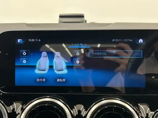 メルセデス・ベンツ Ｂ２００ｄ AMGライン 岡山県 2020(令2)年 2.3万km コスモスブラック 純正ナビ/電動リアゲート/ハーフレザー/ドライブレコーダー/横滑り防止装置/ハンドルアシスト/レーンアシスト/パーキングアシスト/道路標識アシスト/車線逸脱警報/レーンチェンジアシスト/ＥＴＣ２．０