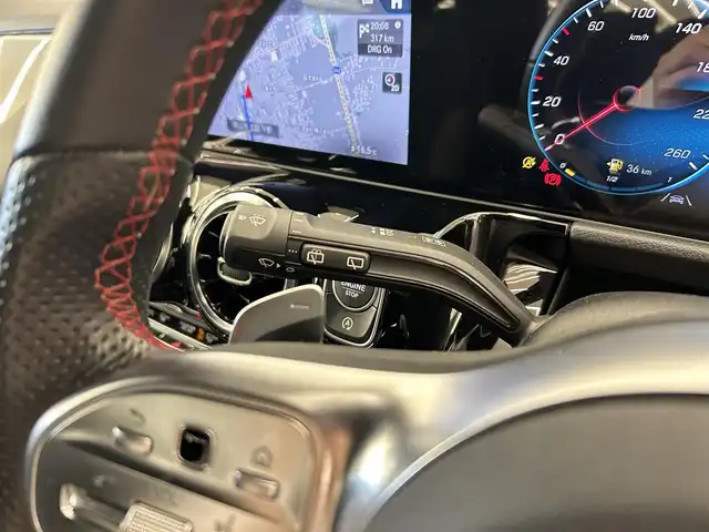 メルセデス・ベンツ Ｂ２００ｄ AMGライン 岡山県 2020(令2)年 2.3万km コスモスブラック 純正ナビ/電動リアゲート/ハーフレザー/ドライブレコーダー/横滑り防止装置/ハンドルアシスト/レーンアシスト/パーキングアシスト/道路標識アシスト/車線逸脱警報/レーンチェンジアシスト/ＥＴＣ２．０